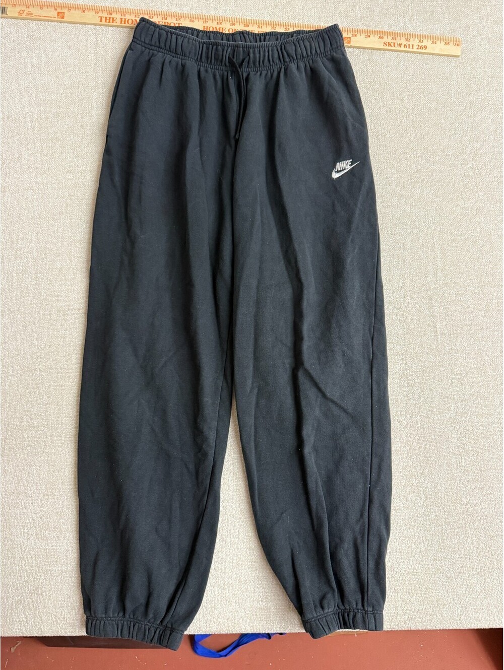 Nike Vintage Style Black Joggers Sweatpants Womens Size M Elastic Waist Cuffed